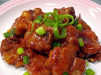 step6: 大火將汁收杰。。。盛起上碟。。。撒葱花裝飾即可!