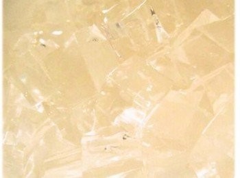 step2: 將蒟蒻塊依個人口感與喜好，分切成恰好入口的大小。