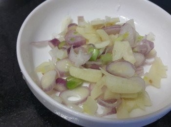 step2: 乾蔥，蒜頭