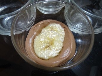 step8: 加入數片香蕉片,