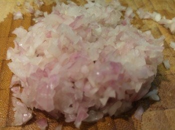 step4: 乾蔥剁蓉備用