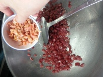 step6: 再落蝦米爆香