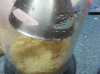 step10: 又可以用電動攪拌機打碎(會比較快)