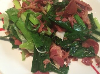 step2: 好吃的蒜葉炒鴨賞上桌囉～
作法超級簡單，連我都是第一次炒就上手了^^