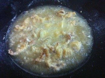 step4: 要小心爆油哦！炸至金黃色鬆脆