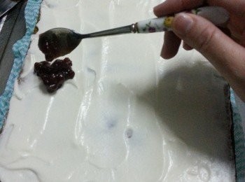 step11: 塗上忌廉再加紅豆