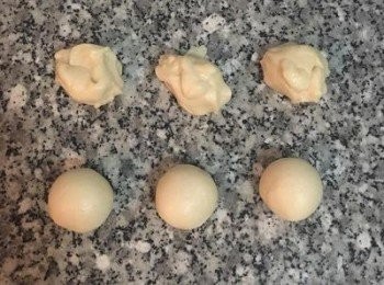 step5: 秤重量等分成6塊（約@40g), 並逐一揉圓。