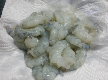 step2: 用廚房紙吸乾水份