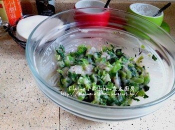 step7: 蓋上保鮮紙放入雪櫃靜待30分鐘