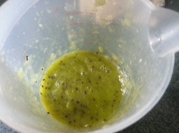 step3: 將1個奇異果揸汁