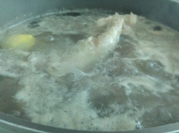 step2: 加<span class="group_5">醃料</span>醃一陣。