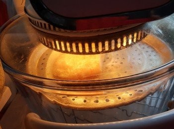 step5: 先波8-10分鐘,反轉再波6-8分鐘(時間因應魚柳厚薄而定)(如用焗爐可用230度焗約15分鐘,或用平底鑊煎香)