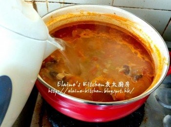 step9: 1小時後再加入適量熱水入湯內
