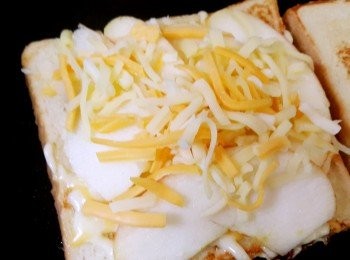 step5: 再將剩下乳酪絲撲滿在步驟4上