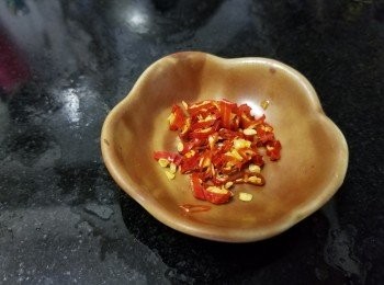 step1: 辣椒碎
