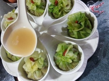 step15: 再將素高湯淋在蒸好的菜上即可