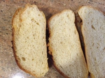 step1: 1)預熱焗燼200度, 將豬頸肉切粒加入咖哩醬內