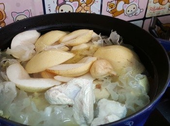 step6: 倒入2升清水，大火煲滾