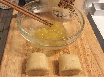 step4: 4. 分成4份，搓成圓球。