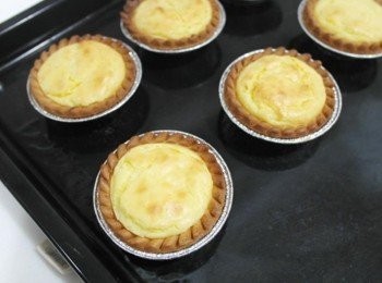 step9: 烘烤完成的卡士達塔^^