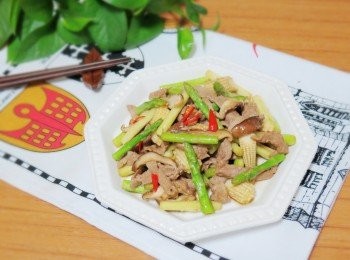 step5: 5.大火快炒至喜好口感並加入<span class="group_3">調味</span>即完成。