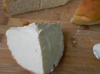 step13: 表面也塗上奶酪。