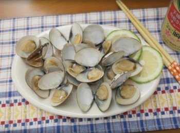 step2: 是不是只要三步驟~~~ 鹽烤蛤蠣&gt;////