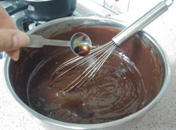 step3: 加入雲呢拿香油,