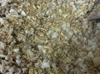 step2: 再下油葱酥~再拌一拌