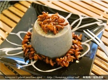 step3: 接著隨意添加酌量的mini可樂果(可可口味)。