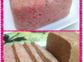 step3: 3. 加入一半的蛋白，蛋白和肉醬出現分離現象是正常的，所以稍為拌勻即可，加入粟粉，攪拌，材料便會自然融合，再加入餘下的蛋白，稍為攪拌，加入麵粉，最後加入一湯匙水，攪拌約 1 分鐘，肉醬會愈攪愈有黏性，攪拌好的肉醬不會黏在碗邊，很容易用刮刀推成一糰