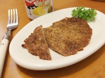 step3: 將烤好的松阪豬切成適當大小擺盤就好囉:)