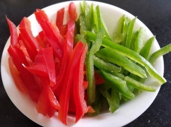 step4: 紅椒絲