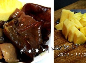 step1: 鳳梨削皮去心後切成小塊狀
木耳洗淨去蒂後切成3~5公分片狀
薑洗淨切成薑絲備用。