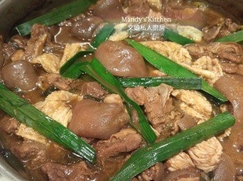 step11: 水波爐攞出羊腩, 最後加入大蒜翻滾即成。