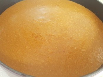 step5: 放入熱鍋中，隔水蒸30-40分鐘即可。