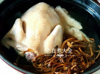 step2: 所有材料 （鹽除外）及適量水份加入鍋內（用18cm約半鍋水），加蓋後放入蒸爐燉2個小時