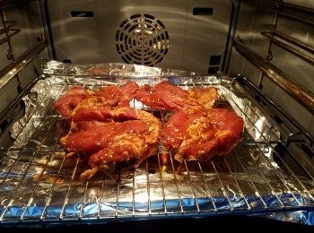 step4: 焗前先放在室溫大約 15 分鐘。
用 200 度火，每邊先焗 15 分鐘