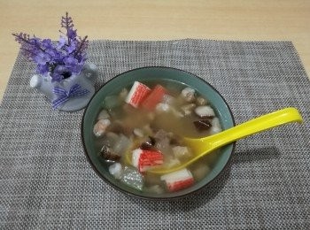 step5: 蝦去腸，洗乾淨，用鹽醃好。(喜歡的話，可切粒。)
