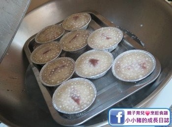 step8: 隔水大火蒸10分鐘，時間到了可以先用竹籤輕插睇下仲冇黏住啲粉，如果冇就即係全熟，可以食得啦~