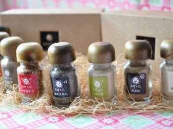 step6: 目前有八種口味，都是平時可以運用在料理上，快加入粉絲團來玩味吧~ 【香料共和國】https://www.facebook.com