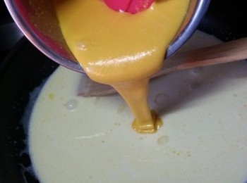 step4: 倒入步驟2混合物，炒勻