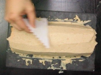 step18: 之後抹上或擠上已定型的蛋糕卷即可