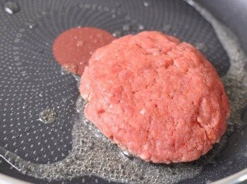 step4: 中火每邊煎4分鐘