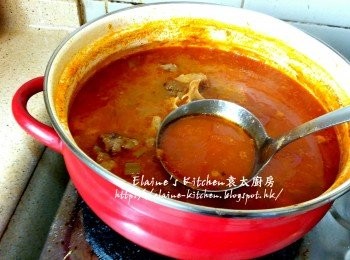 step11: 最後加入鹽及黑胡椒碎拌勻轉用中火再煲滾 , 熄火焗30分鐘即可