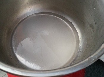 step7: 砂糖用熱水開溶