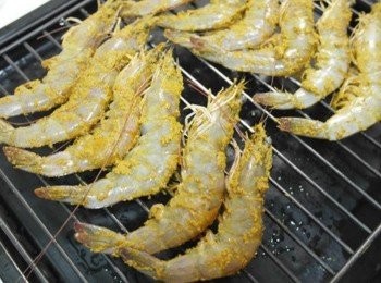 step2: 放入預熱180度烤箱烤約5-10分鐘至熟即完成啦^^