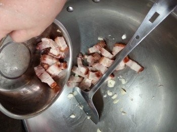 step6: 加入燒腩肉兜炒