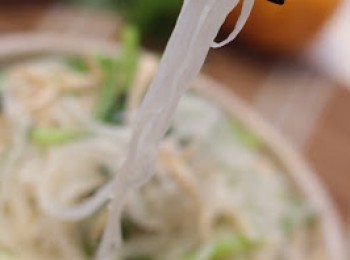 step4: 加入其餘材料兜勻，煮至熟即成。