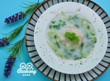 step5: 起鍋盛盤後，灑上適量的綜合香料就能享受美味囉！